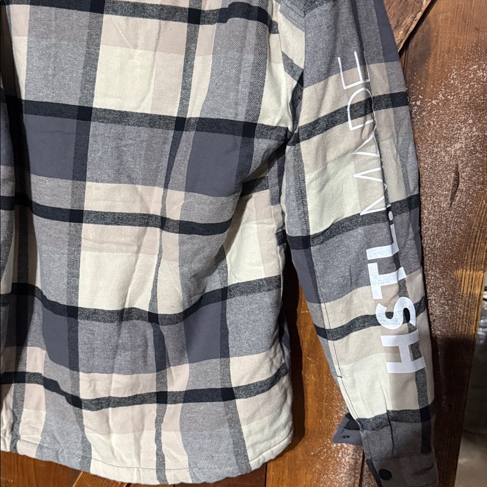 HSTL Made Fleeced Line Shacket - Picture 3 of 7